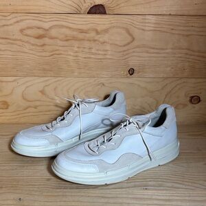 Ecco soft Cream‎ and white sneakers